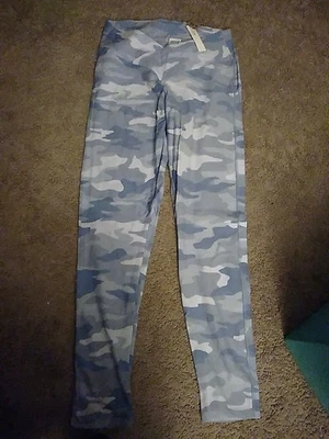 Victoria Secret 粉色打底裤 L Crossover V 棉全长柔软蓝色迷彩 — 第 1/4 张图片