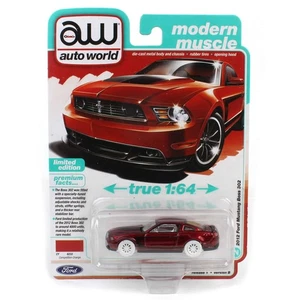 Ultra Red Chase 1/64 2012 Ford Mustang Boss 302 Auto World AWSP186-B-RED - Bild 1 von 3