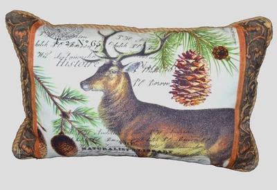 Almohada Rectangular Michel Design Works Tela 17" x 11" BIBLIOTECA NATURALISTA CIERVO Foto 1 de 4