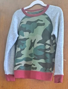 Mini Boden Boys Camo/Gray Sweatshirt sz 6-7 yrs NWOT - Picture 1 of 12