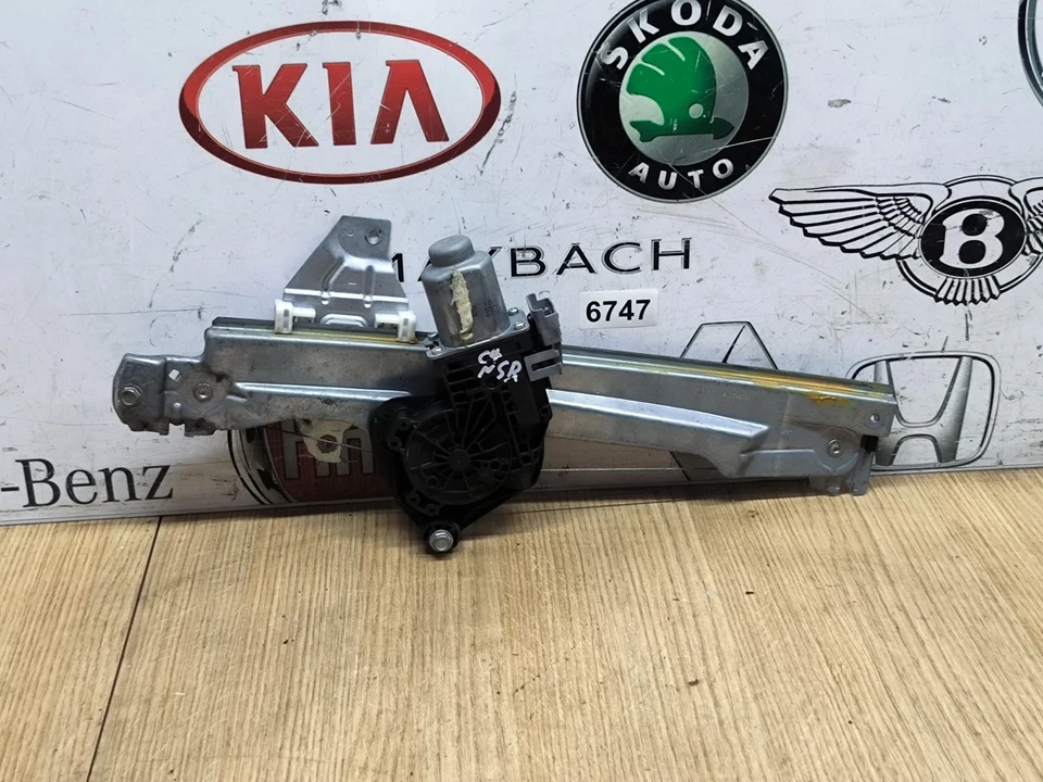 Motor ventana puerta lateral trasera izquierda citroen c4 mk2 5 puertas rhd + regulador 9802523780 Foto 1 de 4