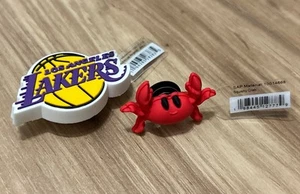 (2PK) Original Jibbitz Croc Charm: NBA LA Los Angeles Lakers, Squishy Crab - Nuevo con etiquetas - Imagen 1 de 7