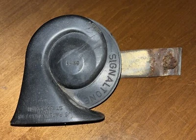 1986-1990 Jeep Cherokee XJ High Note Horn OEM - Image 1 of 4