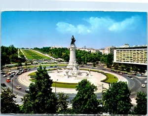 Marques de Pombal Square Lisbon, Portugal Postcard - Picture 1 of 2