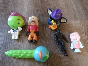 LOT OF 6 CHILD'S TOYS PEOPLE PIN COWBOY FURBY - Picture 1 of 1