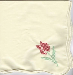 Bufanda de mesa bordada a mano con flor de tulipán roja. Juego de 2. ¡Hecho en Montana! - Imagen 1 de 1