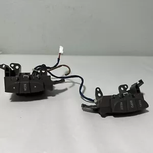 Steering Pad Wheel Control Switch 2001-2004 Lexus LS430 OEM 84245-50010 - Foto 1 di 9