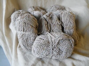 SEVEN BALLS OF BROWN WOOL 350 GRAMS APPROX UNBRANDED WOOL COLOUR GRADIENT - Picture 1 of 3