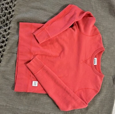 Sudadera Converse Remembered Essentials. Color Coral Foto 1 de 4