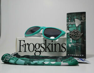 Oakley Frogskins Sunglasses Seafoam/Grey Retro Heritage Collection White