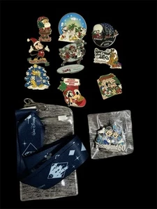 Disney Christmas Pin Lot And Lanyard Mickey Pluto Donald Duck Goofy Minnie - Picture 1 of 4