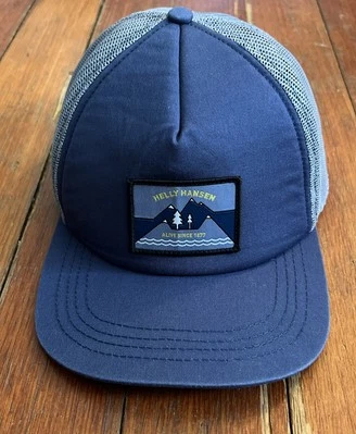 Helly Hansen 男女通用平边卡车司机帽“自 1877 年以来活着”网眼/平沿帽  — 第 1/4 张图片