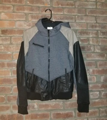 Chaqueta Bomber de Primavera con Capucha Blank NYC Talla Mediana  Foto 1 de 4