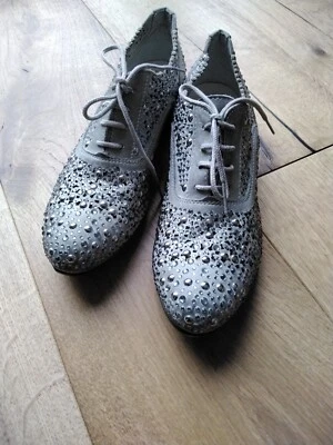 Halbschuh, Damen, 38, Ralph Harrison Italy, mit Nieten und Glitzersteinen, neu - Bild 1 von 4