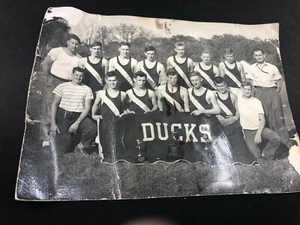 1950s TRACK & FIELD Team "DUCKS" Photo ILLINOIS? INDIANA? High School Boys - Picture 1 of 7