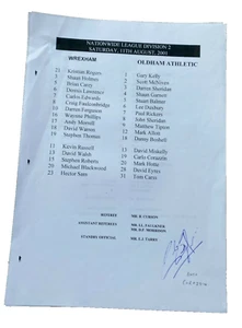 WREXHAM V OLDHAM ATHLETIC - LEAGUE TWO - TEAMBOGEN - 8.11.2001 - HANDSIGNIERT - Bild 1 von 1