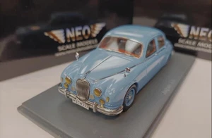 Neo 1/43 Jaguar 3.4 Resin simulation 4-door classic car model Blue - Picture 1 of 5