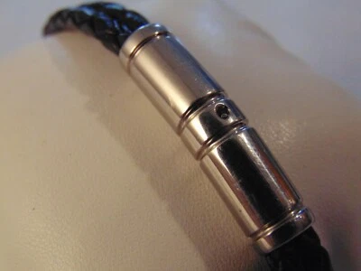 BRACCIALE UOMO IN CUOIO NERO INTRECCIALTO ED ELEMENTI IN ACCIAIO - Immagine 1 di 4