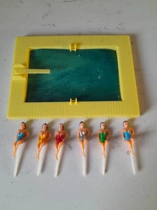 HTF Vintage 1960s Pool With 6 Bikini Swimsuit Ladies Cake Toppers Set - Picture 1 of 4