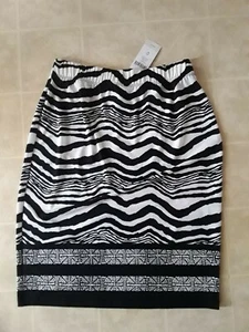 NWT Chicos Skirt Sz 0 Zebra Pencil Black White  Elastic Waist  - Picture 1 of 3