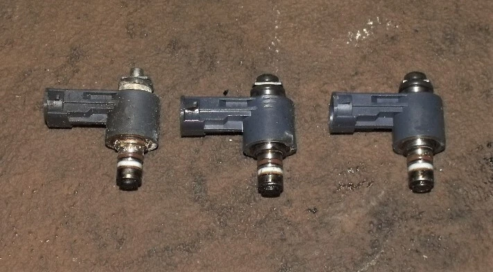 Tohatsu 90 HP 2 Stroke Air Injector Assembly (3) PN 3T5103100 Fits 2001-2011 - Image 1 of 4