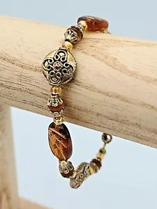 Hübsches Gold & Bernsteinglasperlenarmband mit ölglatten Akzenten - Bild 1 von 7