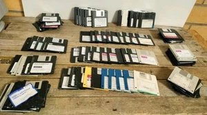 LOTTO DI 110' FLOPPY DISK 3.5" HD 1.44 Mb VARIE MARCHE - Computer Vintage Floppy - Imagen 1 de 4