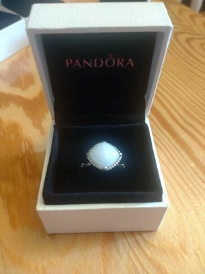 Retired And Rare Pure Elegance Pandora White Quartzite 925 Ring Size 56. - Image 1 of 4