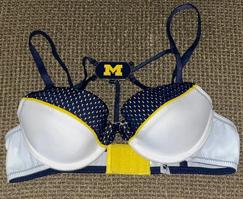 NUYU University Of Michigan Wolverines NEW Womens Magnetic Size 24A Cover