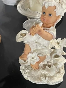 BEAUTIFUL CHERUB FIGURINE 6 3/4" - Picture 1 of 3