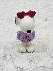 Peanuts Snoopy Heart Sunglasses Joe Cute Cool PVC Figure - Picture 1 of 6