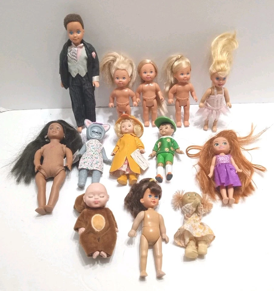 Lote Muñeca Barbie Simba Americana Surtida 13 Juguetes y Muñecas en Total Foto 1 de 4