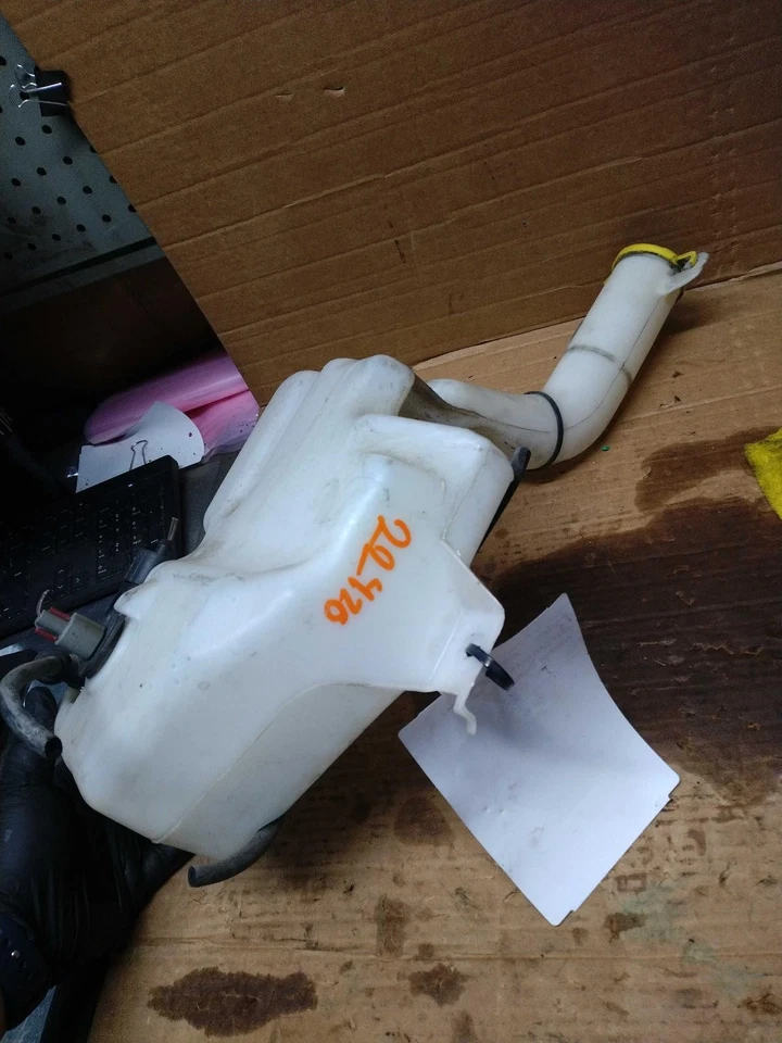 2017 Dodge Caravan Washer Fluid Reservoir OEM 3.6L White 104K Miles - Image 1 of 4