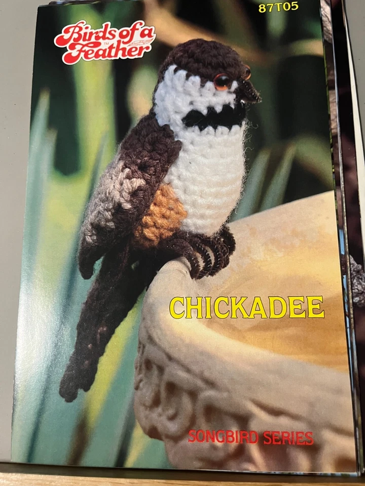 Annie's pattern club crochet pattern leaflet -CHICKADEE -87T05-SONGBIRD SERIES - Image 1 of 1