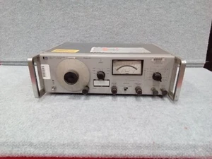 Hewlett Packard 652A Test Oscillator - Picture 1 of 2