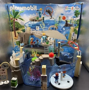 Playmobil Fillable Real Water Enclosure Aquarium / Zoo Playset With Figures 9060 - Picture 1 of 15