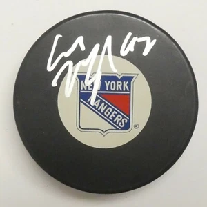 Disco de hockey firmado por Carl Haiglin New York Rangers - Imagen 1 de 2