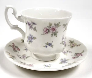 Vintage Royal Albert Cup & Saucer Cherish 1987 Bone China England AZ661 - Picture 1 of 5