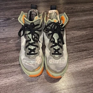 Chaqueta de Vuelo Undefeated X Air Jordan 37 SP 'Talla 10 - Imagen 1 de 11
