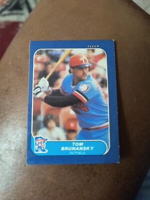 TOM BRUNANSKY 1986 FLEER CLASSIC MINIATURES #83 FREE SHIPPING - Image 1 of 2