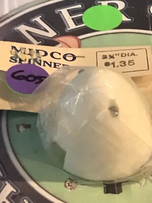 Vintage MIDCO Spinner 2-3/4  White NewInPack USA Shipped - Image 1 of 4