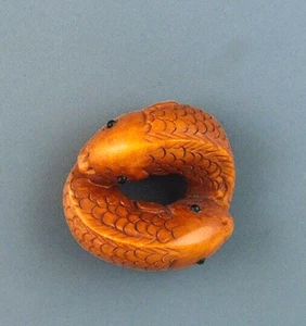 HANDMADE BOXWOOD OJIME BEAD - DOUBLE FISH - Picture 1 of 4