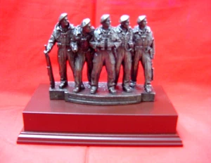Royal Tank Regiment WW2 Comet Crew Statue - Picture 1 of 7