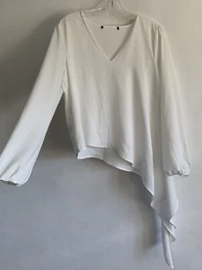 BCBGMAXZRIA WHITE LONG SLEEVES ASYMMETRICAL HEM BLOUSE SHIRT TOP SIZE: MEDIUM - Picture 1 of 12