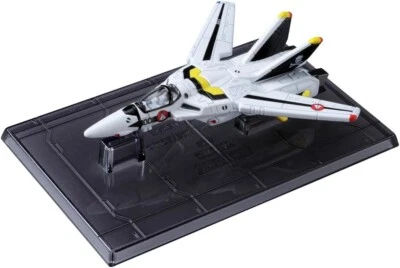 Takara Tomy / Tomica Premium Unlimited Macross VF-1S Roy Föcker Type - Image 1 of 4