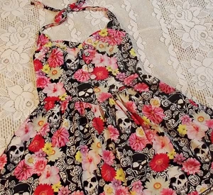 ROCKABILLY Hell Bunny Womens Mini Halter Dress Black Skulls Flowers Halloween Sm - Picture 1 of 10