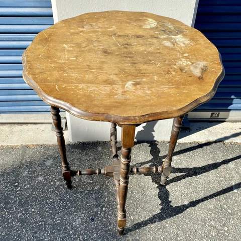 Vintage Round Tall Coffee Table (24x30) Cover