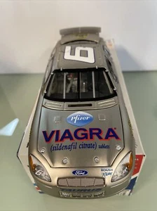 2005 Mark Martin #6 2005 R/W/B Viagra Ford Taurus NICHEL FINISH 1/24 DIECAST - Picture 1 of 10