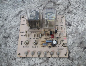 Carrier Bryant Payne HH84AA011 Furnace Control Circuit Board Used Free Shipping - Picture 1 of 3