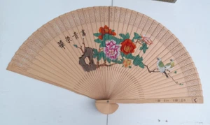 Vintage Large Wall Fan Hand Painted Oriental Chinese Wooden Carved Signed Decor - Picture 1 of 11